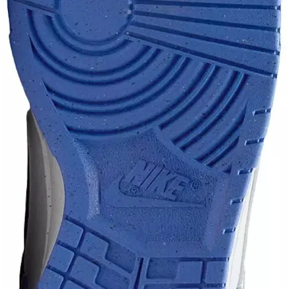 Brand new women’s size 7 1/2 Nike dunk low! NWT
Royal Pulse Metallic - Picture 5 of 6